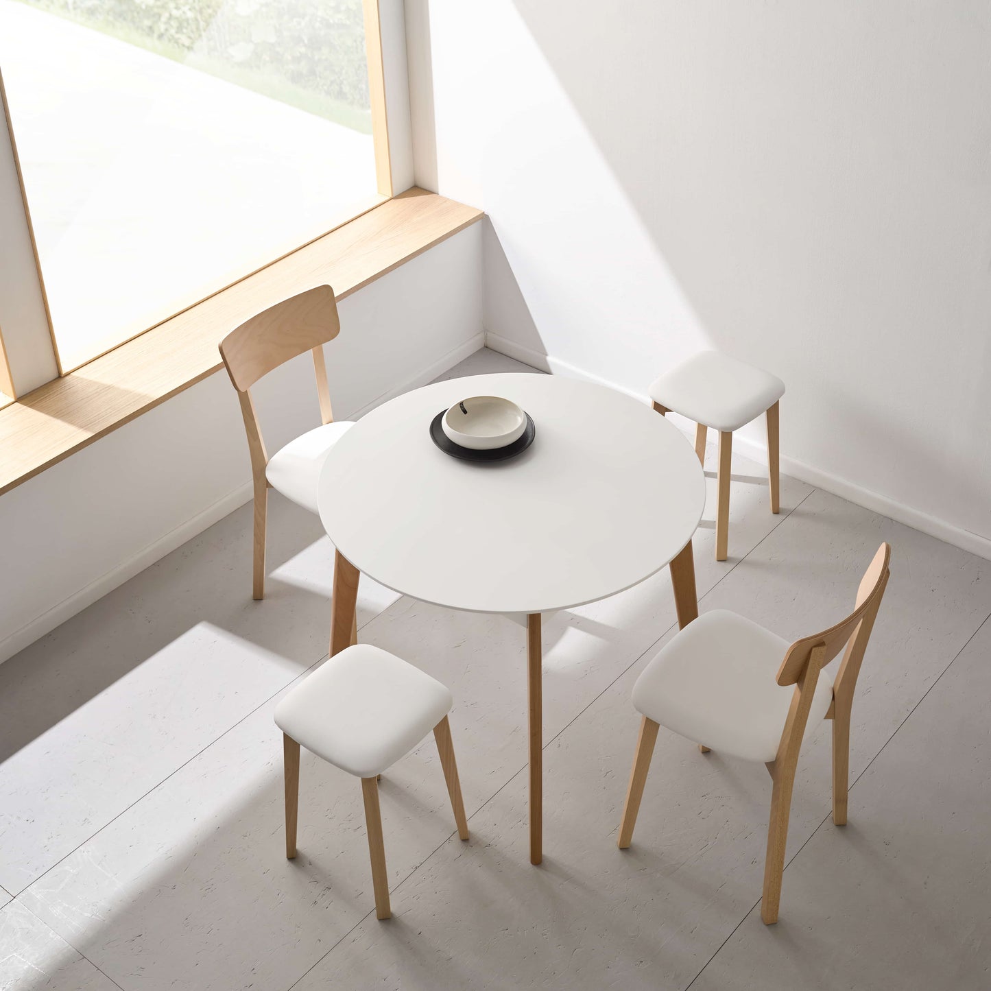 Mesa Redonda blanca con patas de madera 100cm Mykonos